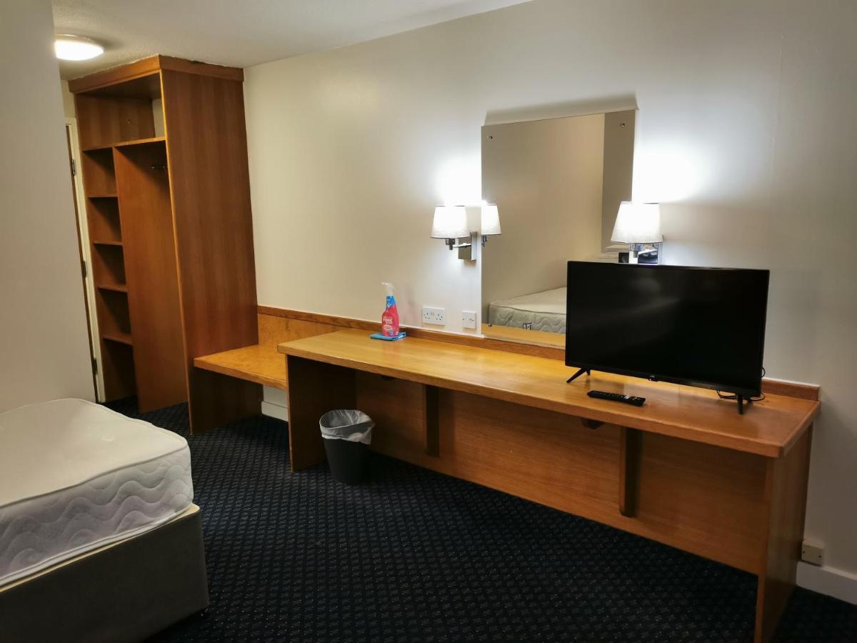 Thurrock Hotel M25 Services Aveley Bagian luar foto