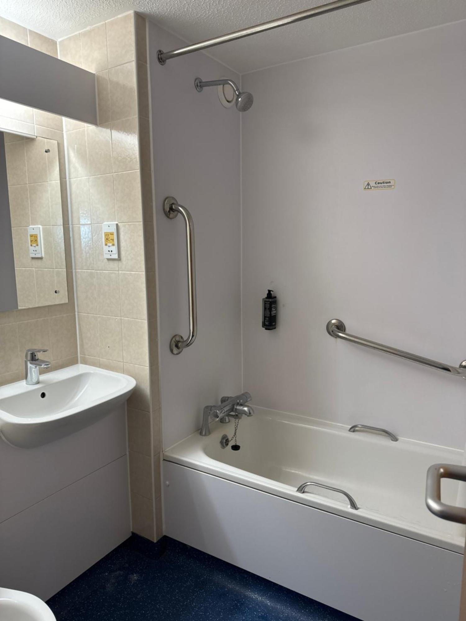Thurrock Hotel M25 Services Aveley Bagian luar foto